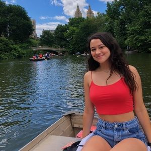 Meet your Posher, Emily